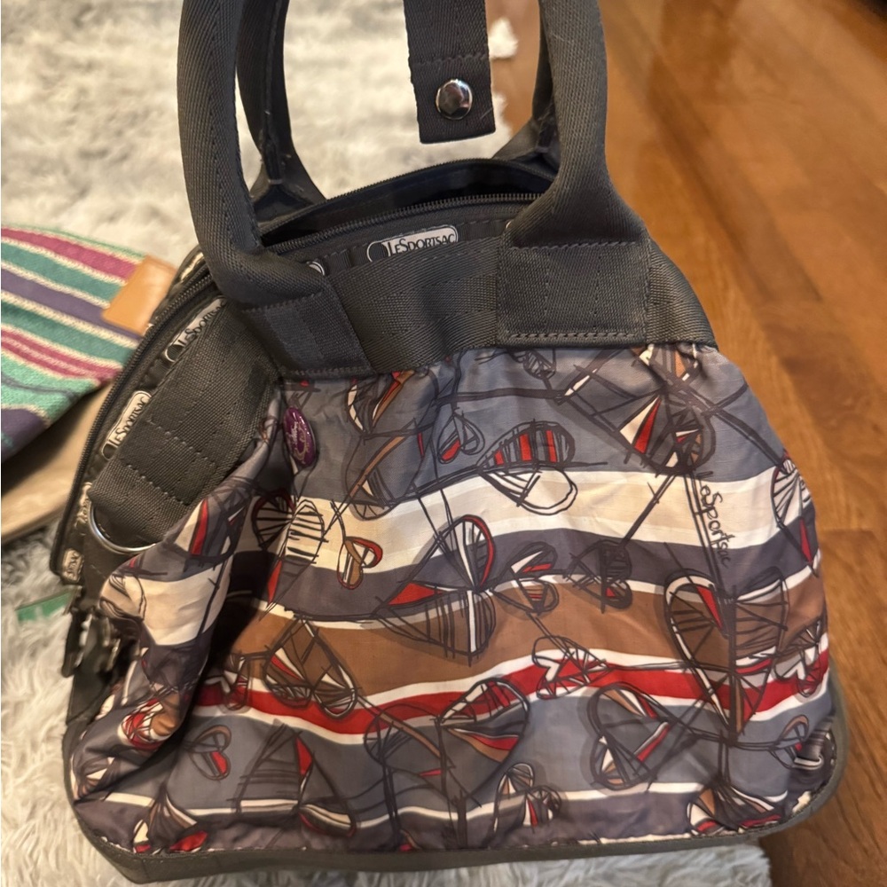 Chic Multicolor Handbag with Abstract Design